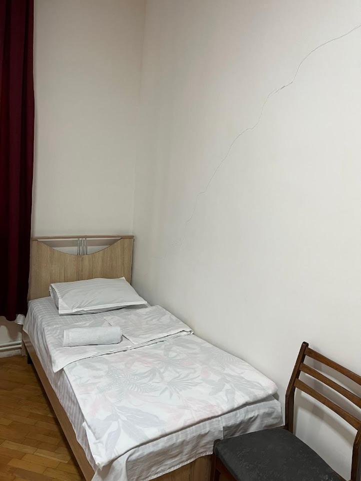 Guest House Saman Garni Buitenkant foto