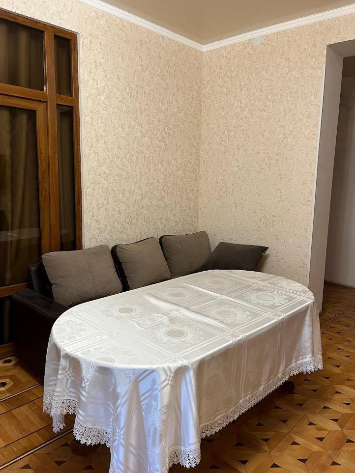 Guest House Saman Garni Buitenkant foto
